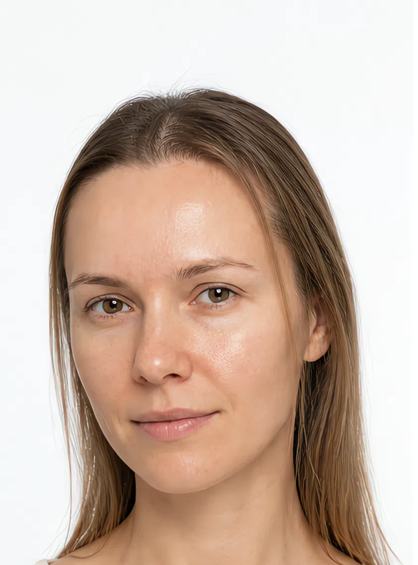 Женщина с тонкими длинными волосами