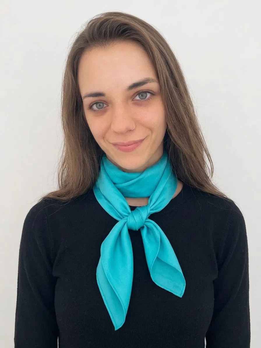 Алина с акцентом бирюзовый на холодной базе