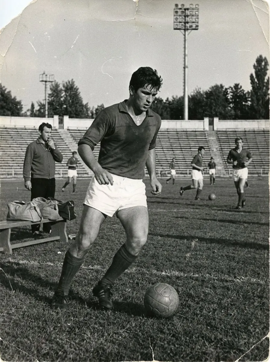 Дедушка-футболист