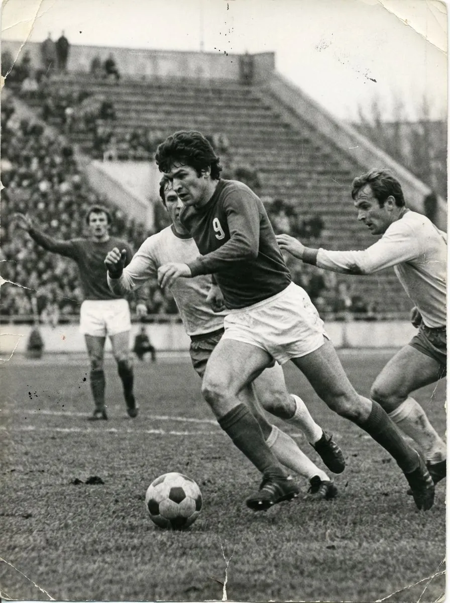 Дедушка-футболист